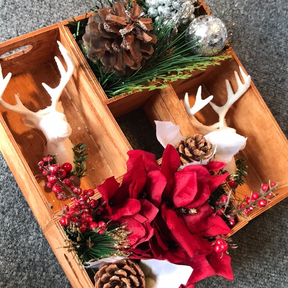 Deer Holiday Poinsettia Arragement - Picture 8 of 8